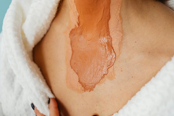 Discover Premier UK Craftsmen Crafting Custom-Made Gloves Just for You!